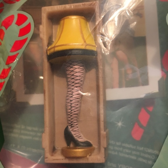 Yubi Christmas Story Set of 4 Small Figurines - Picture 5 of 6